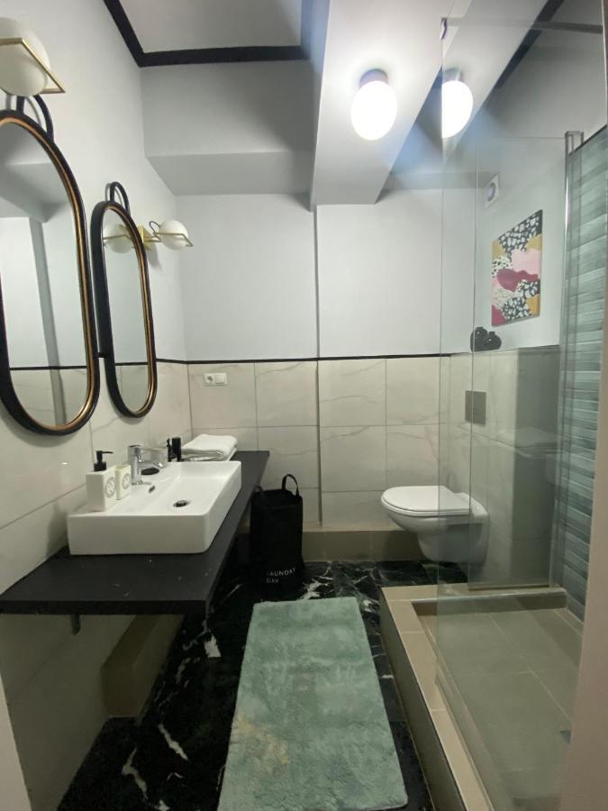 5 Rooms Athens Luaran gambar