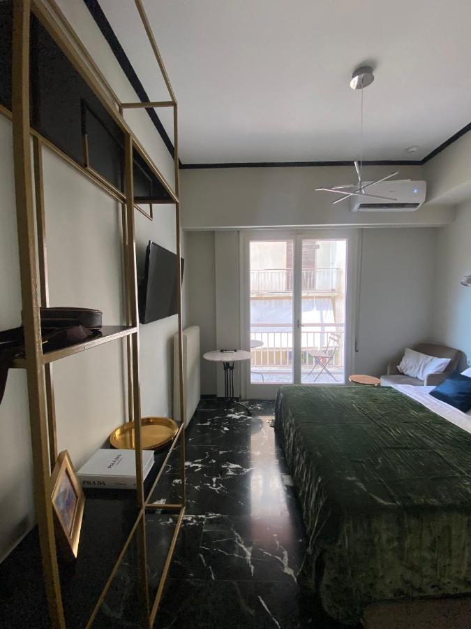 5 Rooms Athens Luaran gambar