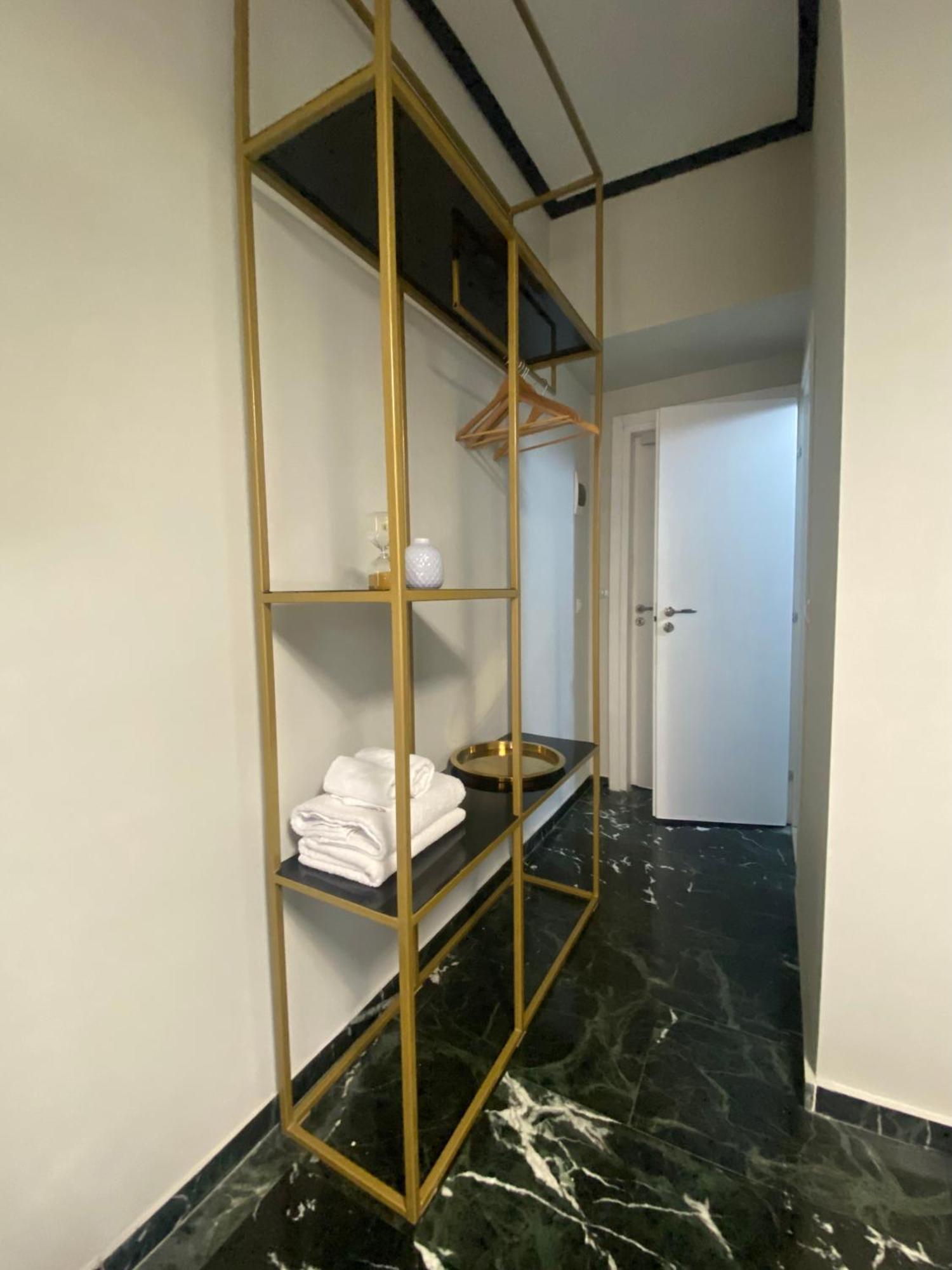 5 Rooms Athens Luaran gambar